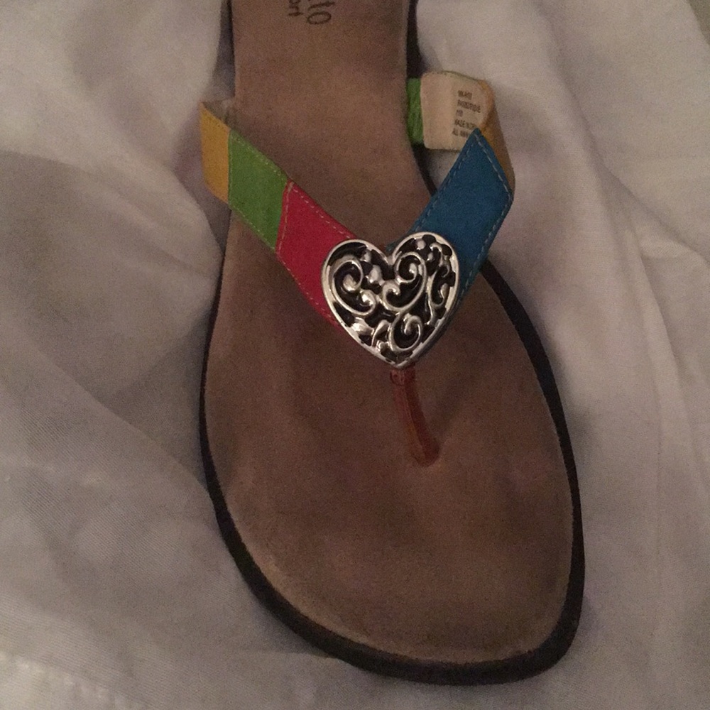 Rialto Comfort Brodie w/silver scroll heart, thong